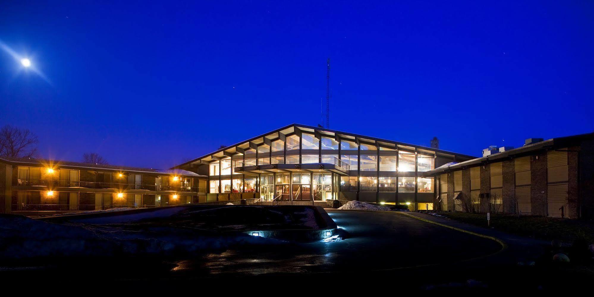 Summit Village Bellaire Екстер'єр фото